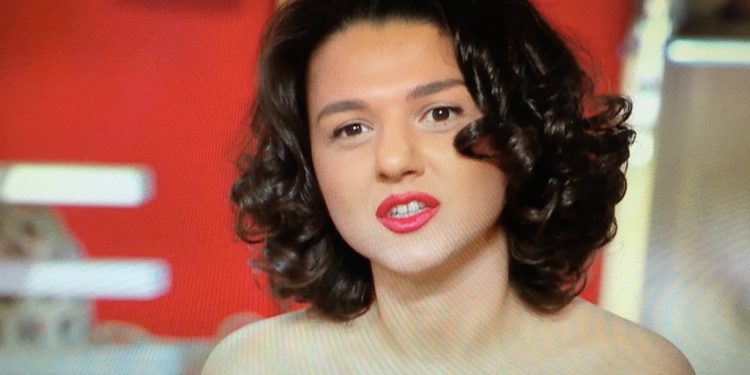 ხატია ბუნიათიშვილი პოლიტიკაში მოდის? – პიანისტის დედა პარიზიდან განმარტებას აკეთებს