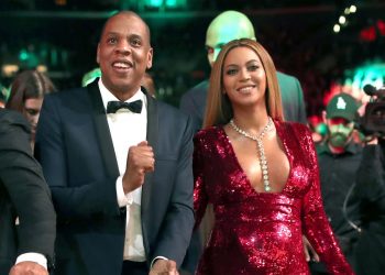 8 საძინებელი და 11 აბაზანა – ბიონსეს და ჯეიზის მდიდრული ვილა კალიფორნიაში