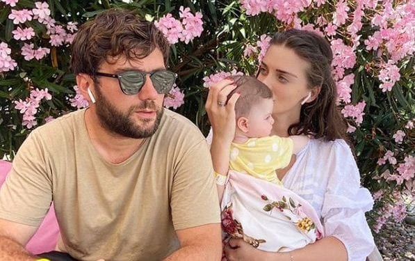 ჯანეტ ქერდიყოშვილის შვილთან ერთად გადაღებული ფოტო, რომელმაც აზრთა სხვადასხვაობა გამოიწვია