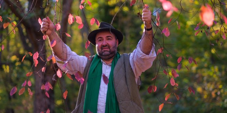 “7 წელი ვიმუშავე ამ ჯიხურში, შვილივით შემიყვარეს, ზრუნავდნენ ჩემზე…” – სად მუშაობდა სტუდენობისას ზურა შევარდნაძე და რა გზა განვლო “გარდენიამდე”