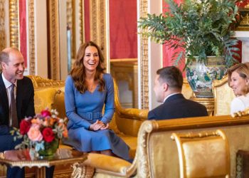 ზელენსკის ვიზიტი ბრიტანეთში – რატომ არ ჩამოართვა სამეფო წყვილმა პრეზიდენტს და პირველ ლედის ხელი