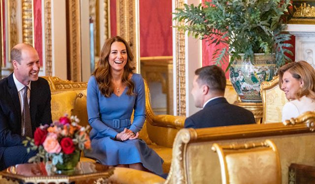 ზელენსკის ვიზიტი ბრიტანეთში – რატომ არ ჩამოართვა სამეფო წყვილმა პრეზიდენტს და პირველ ლედის ხელი