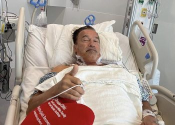 არნოლდ შვარცნეგერმა გულის ოპერაცია გაიკეთა