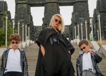 “ჩემი ფანქარი მაკრატელია,სახატავი კი ქსოვილი”