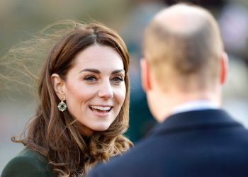 რა ღირს კეიტ მიდლტონის იაფფასიანი კაბა, რომლითაც ჰერცოგინიამ მსოფლიო აალაპარაკა