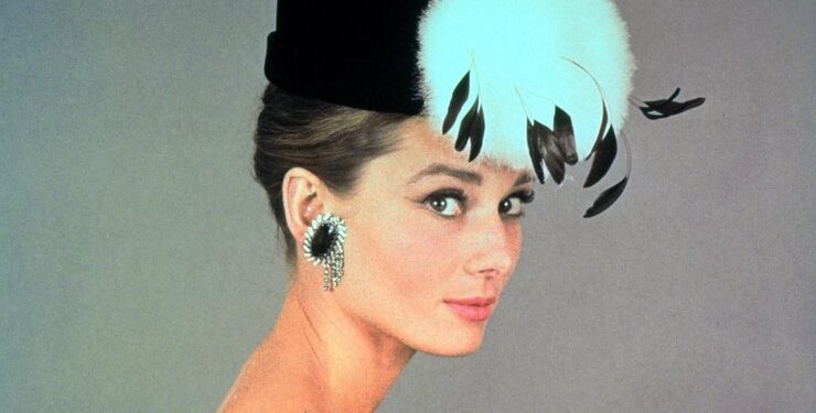 ნახეთ ოდრი ჰეპბერნის შესახებ გადაღებული ახალი ფილმის პირველი ტრეილერი