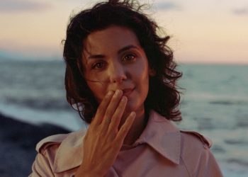 რას წერს ქეთი მელუა გულშემატკივრებს