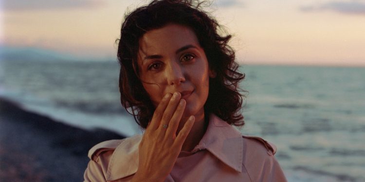 რას წერს ქეთი მელუა გულშემატკივრებს