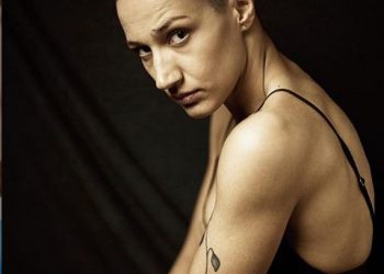 “ვინ გაკვეთილი იყო, ვინ მწარე გამოცდილება” – ნინუცა მაყაშვილი უსიმპატიურეს შეყვარებულს დაშორდა