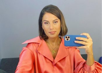 “ერთ პალატაში სამი ადამიანი ვიყავით, მძიმე სიტუაციაა” – რას ჰყვება კორონავირუსით დაინფიცირებული ნათია დუმბაძე