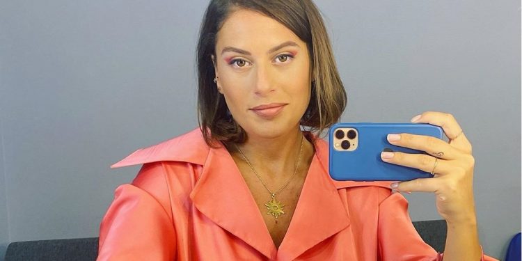 “ერთ პალატაში სამი ადამიანი ვიყავით, მძიმე სიტუაციაა” – რას ჰყვება კორონავირუსით დაინფიცირებული ნათია დუმბაძე