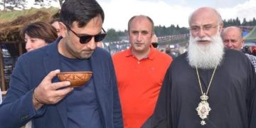 “ორი დღეა მძიმე ამბებს ვიგებ” – ზურა ხაჩიძე