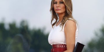 “მელანია წუთებს ითვლის” – პირველმა ლედიმ ქმრის მიტოვება გადაწყვიტა