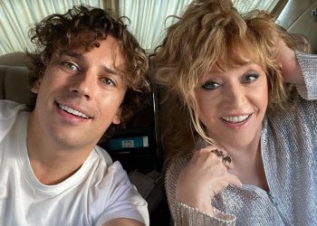 ალა პუგაჩოვა და მაქსიმ გალკინი გაცნობიდან 19 წლისთავს აღნიშნავენ