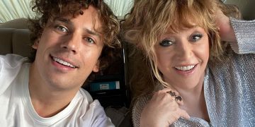 ალა პუგაჩოვა და მაქსიმ გალკინი გაცნობიდან 19 წლისთავს აღნიშნავენ