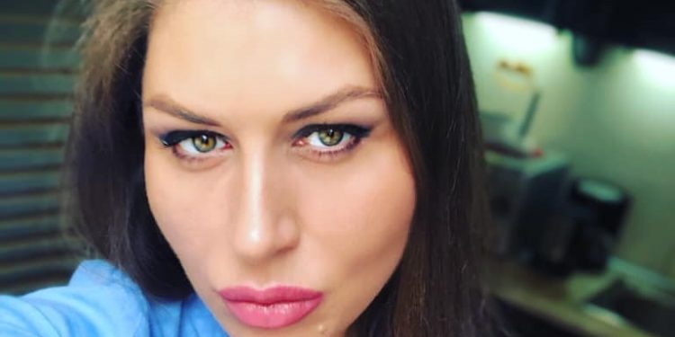 “წაერთვა მარჯვენა მხარე, მხოლოდ დედას იძახის და მთხოვს ვუშველო” – მაიკო კაჭკაჭიშვილი ექიმის დახმარებას ითხოვს