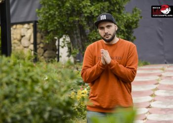 მასტერი დუბაიში ნამყოფ გოგონებს თავს არიდებს