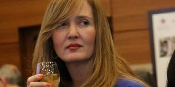 ცნობილი ჟურნალისტი მარინა სალუქვაძე კაფეში ნამცხვრებს და ხაჭაპურს თავად აცხობს