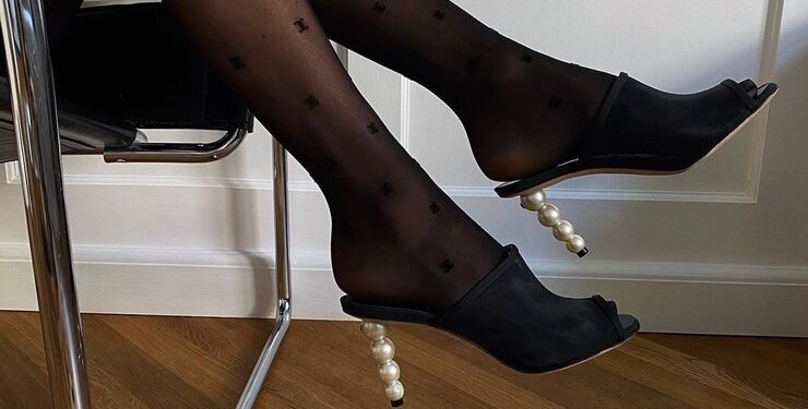 ბევრი იცეკვეთ: 6 წყვილი ფეხსაცმელი, რომელიც ახალი წლის ღამეს უნდა ჩაიცვათ