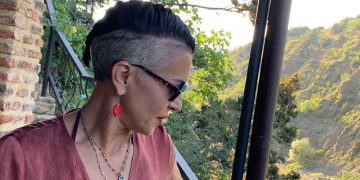 “წელს ნუ “ვიშოფინგებთ” საახალწლოდ. გამოვუცხადოთ თანადგომა მშიერ ხალხს” – თეა დარჩია