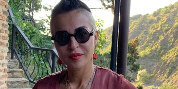 თეა დარჩია ახალ საქმეს იწყებს: “თმის შეჭრა-შეღებვა თუ დაგჭირდეთ, მომმართეთ”