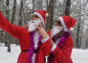 “ჩემი წარმოდგენით სანტები ვაჟიშვილები და უბიწოები არიან” – როგორ შეიქმნა პოპულარული საახალწლო კლიპი