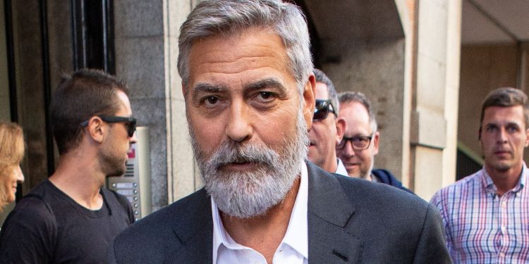 ჯორჯ კლუნი საავადმყოფოში გადაიყვანეს