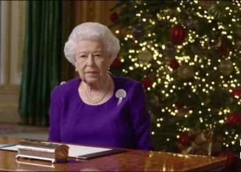 ელისაბედ მეორე – რაც ბევრ ადამიანს ამ წელს შობისთვის სურს, ეს უბრალო ჩახუტებაა