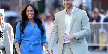 მეგან მარკლი და პრინცი ჰარი საშობაო ნაძვის ხის ყიდვისას უხერხულ მდგომარეობაში აღმოჩნდნენ