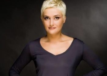 ნანიკო ხაზარაძე: “გიული დარახველიძემ სიმღერა “ფიფქებო” მე დამიწერა”