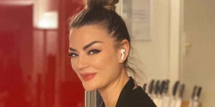 გაიცანით ქართველი პიანისტი, რომელმაც გერმანელები სვანურ მარილზე “შესვა”