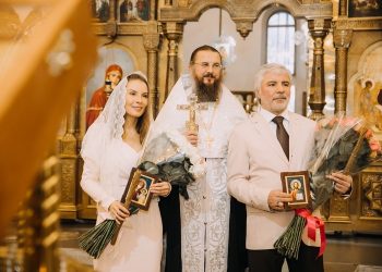 კადრები სოსო პავლიაშვილის ჯვრისწერიდან – რა აჩუქა ცოლისძმამ ვარსკვლავს და რატომ იტირა მან ტაძარში?