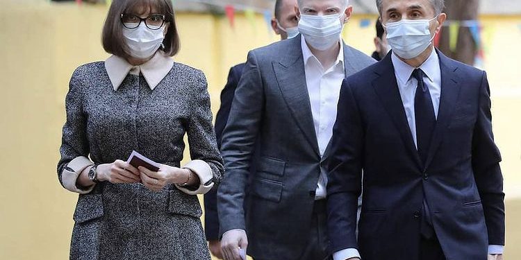 ჩემი და ჩემი მეუღლის განკარგულებაში რჩება 200 მლნ დოლარი, შვილებს ვუტოვებ იმდენს, რომ ახლის შექმნის მოტივაცია არ დაკარგონ – ივანიშვილი