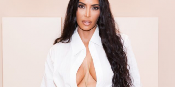 ვინ არის ქალი, რომელთანაც კიმ კარდაშიანს ქმარმა უღალატა