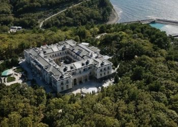 როგორ სასახლეში ცხოვრობს პუტინი – ნავალნის გვერდზე სკანდალური ვიდეო დაანონსდა