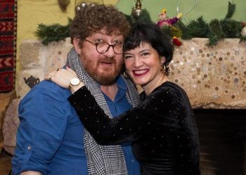 “ოპერაცია გავიკეთე, ავთვისებიანი სიმსივნეც აღმომაჩნდა…” – როგორ დაიკლო მანანა კოზაკოვამ წონაში