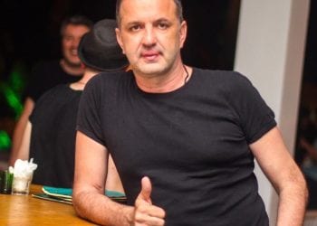 “ვინც კანონებს ადგენს, არ აიღოს თავისი ხელფასი და აიღოს ის 200 ლარიანი დახმარება”