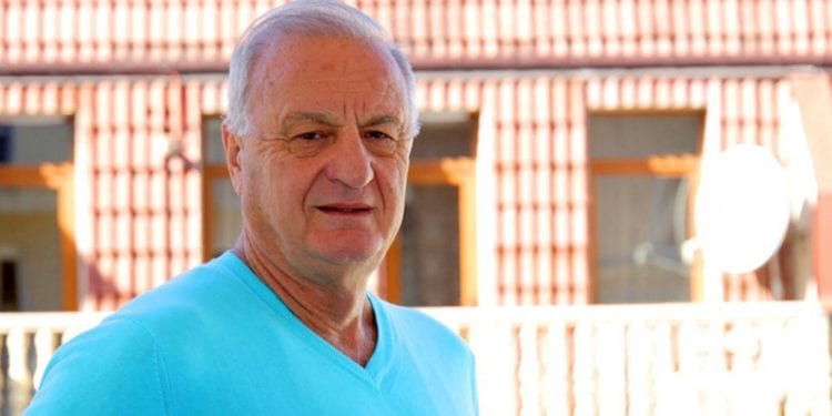 გივი სიხარულიძე: „ორი გოგონა მხარზე დავისვი და სცენაზე ვიცეკვე, ხალხი დაჩოქილი მიკრავდა ტაშს…“