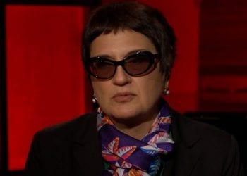 “დედასთან ყოფნა ცოტა ხანი მომიწია. მე ბებიასთან ვიზრდებოდი” – მაია ბარათაშვილი გარდაცვლილ დედას იხსენებს