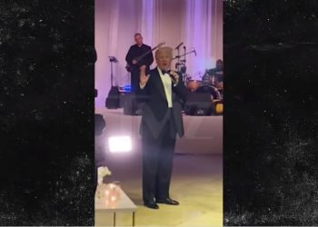 „უკვე მოგენატრეთ?!“ – ტრამპმა ქორწილში მოილხინა, თუმცა პოლიტიკური განცხადების გაკეთება არ დავიწყებია