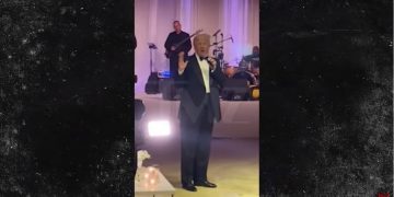 „უკვე მოგენატრეთ?!“ – ტრამპმა ქორწილში მოილხინა, თუმცა პოლიტიკური განცხადების გაკეთება არ დავიწყებია