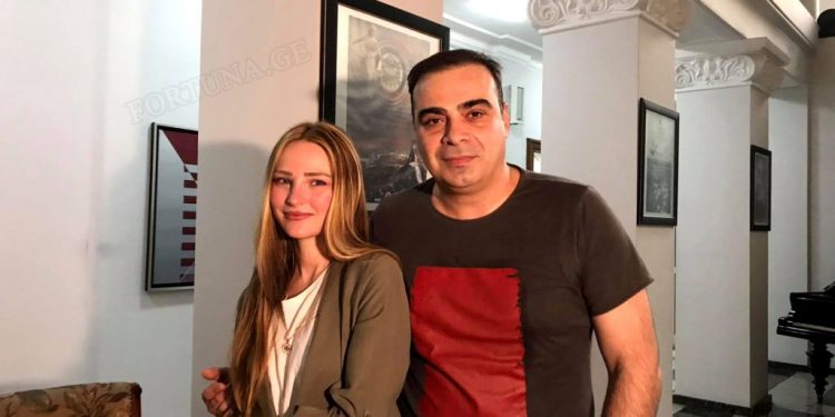 დათო ხუჯაძე უმშვენიერეს ცოლს აღარ მალავს – ფოტოები თურქეთის საელჩოში გამართული შეხვედრიდან