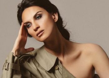 რა ღირს ბრენდული კაბა, რომელიც ნინო ჩხეიძემ ახალ კლიპში მოირგო