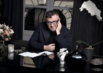 კორონავირუსს კიდევ ერთი ცნობილი დიზაინერის სიცოცხლე შეეწირა