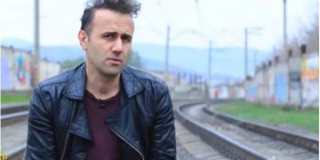 “35 წელი დამჭირდა, რომ მამაჩემი გამეშვა პოლიციაში… ის რომ გარდაიცვალა კმაყოფილების განცდაც მქონდა” – იუმორისტი უმძიმეს წარსულსა და ოჯახურ ძალადობაზე