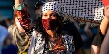 ბელა ჰადიდი ნიუ-იორკში, პალესტინის მხარდასაჭერ საპროტესტო აქციაზე დააფიქსირეს