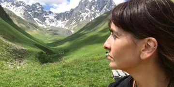 დედაჩემის კორონა დღითი დღე მძიმდება, ექიმი არ ჰყავს – მარიკა ბაკურაძე