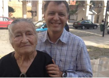 ერთი შეტყობინება გაუგზავნეთ ბებოს ან ბაბუს, როგორ გაუხარდებათ, იცით?! – გიორგი ფხაკაძე ახალგაზრდებს მიმართავს