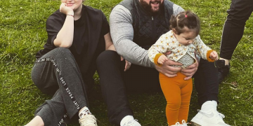 თავზარდაცემული დაბრუნდა ლაშა ონკოლოგიური კლინიკიდან – დღემდე უცნობი ამბავი ოლიმპიურ ჩემპიონზე, რომელსაც დედა ჰყვება