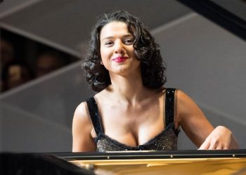 ხატია ბუნიათიშვილი ჰოლივუდის მსახიობთან ერთად გადაღებულ სურათს აქვეყნებს – ნახეთ ვინ არის ის